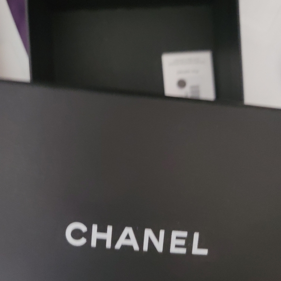 CHANEL 2020 Orange Leather Compact Wallet Card Holder - Picture 9 of 12